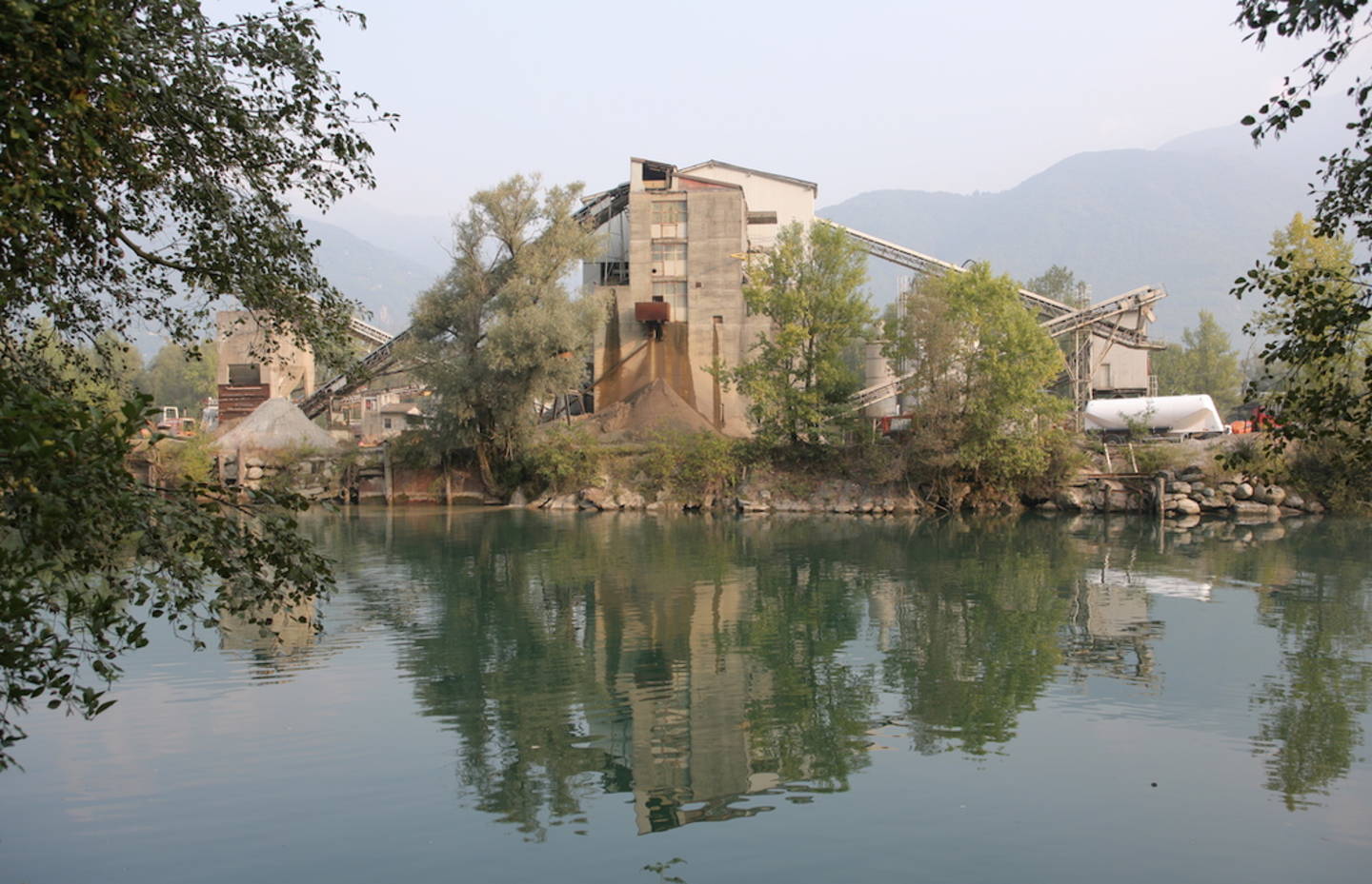 Silos alla foce del Ticino