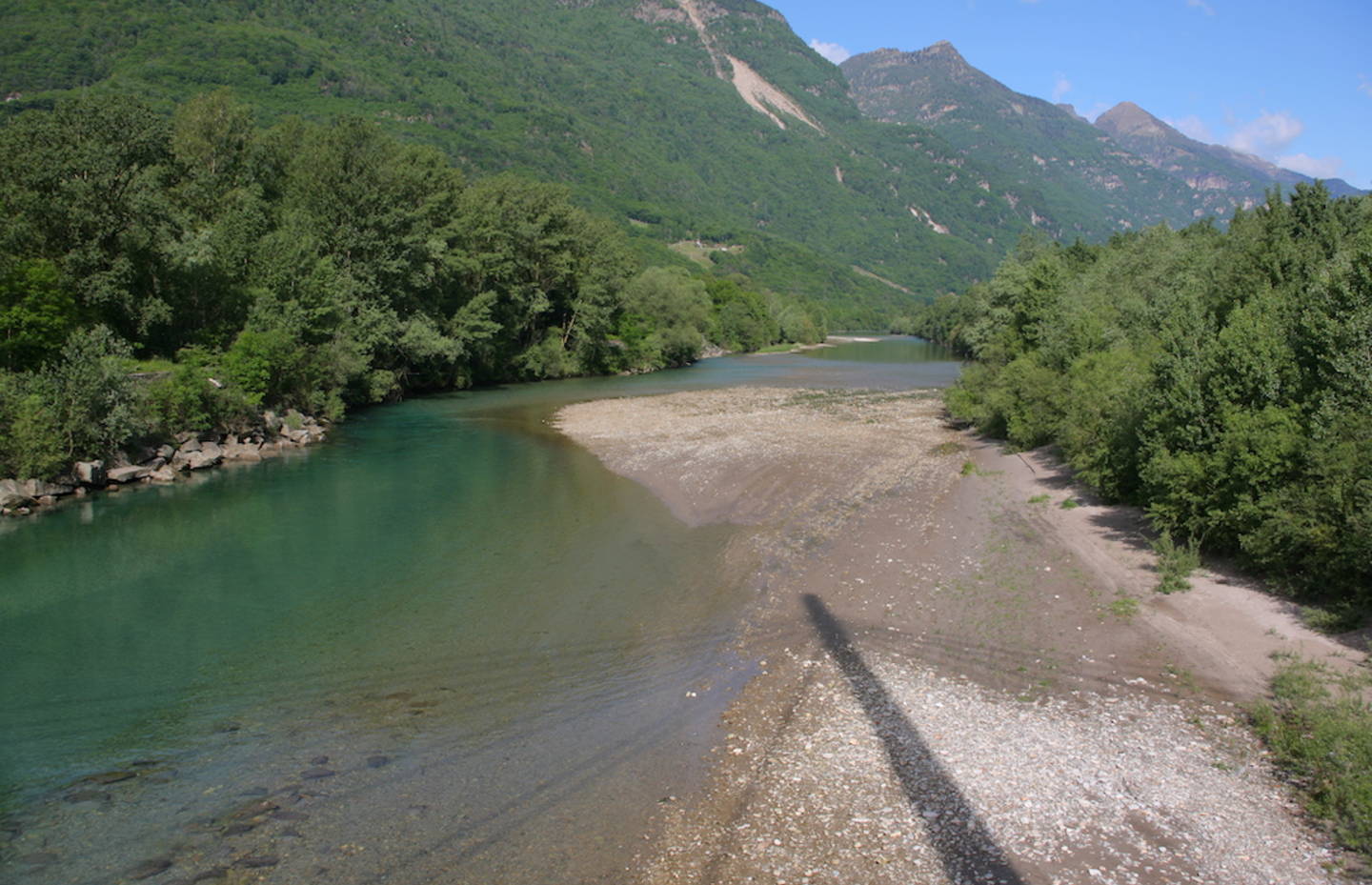 Il Ticino in fase di magra: le centrali non turbinano